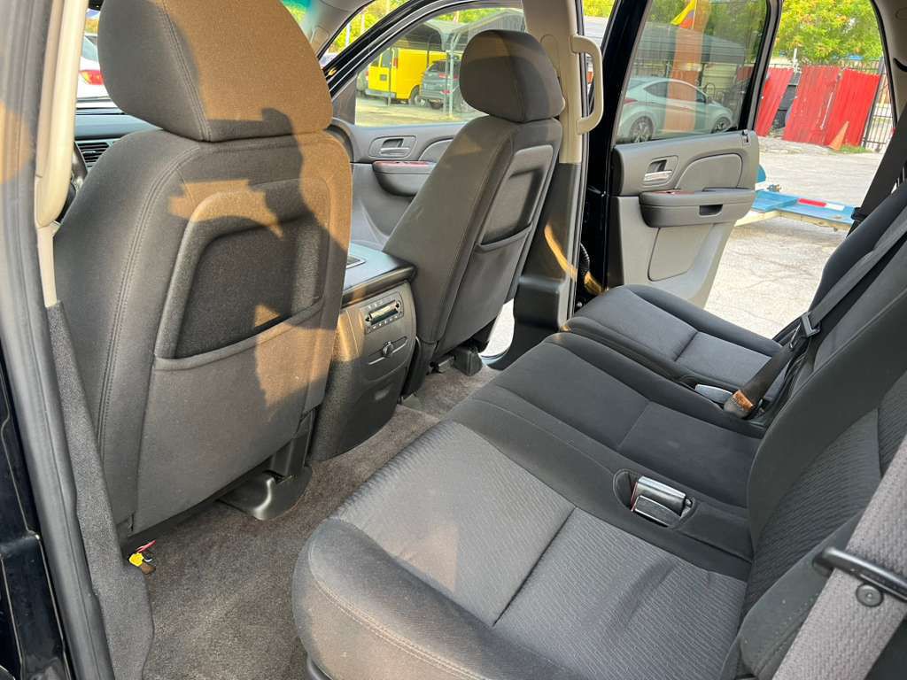 2011 Chevrolet Tahoe Image 12