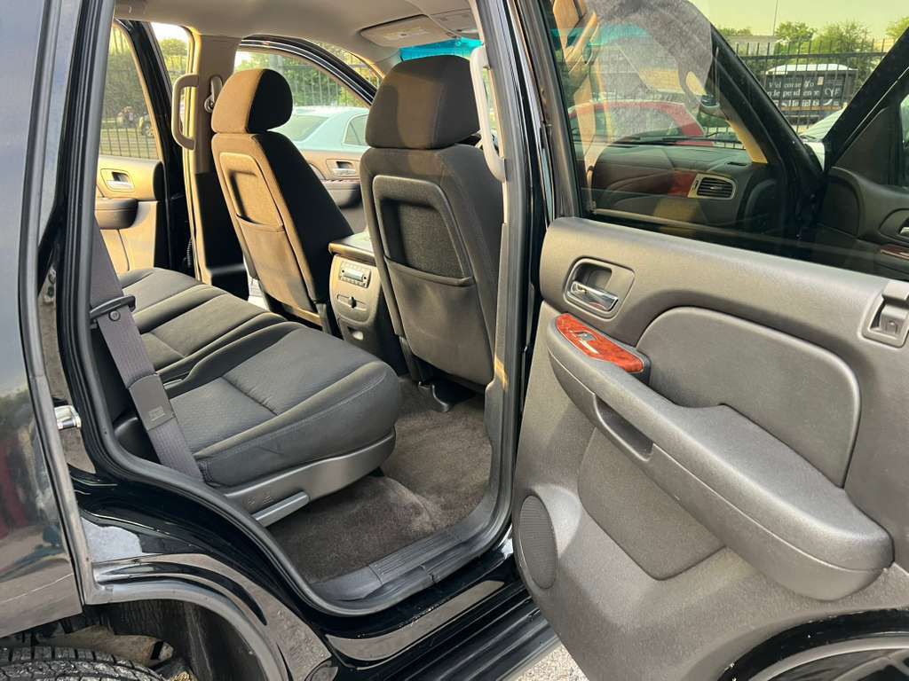 2011 Chevrolet Tahoe Image 16