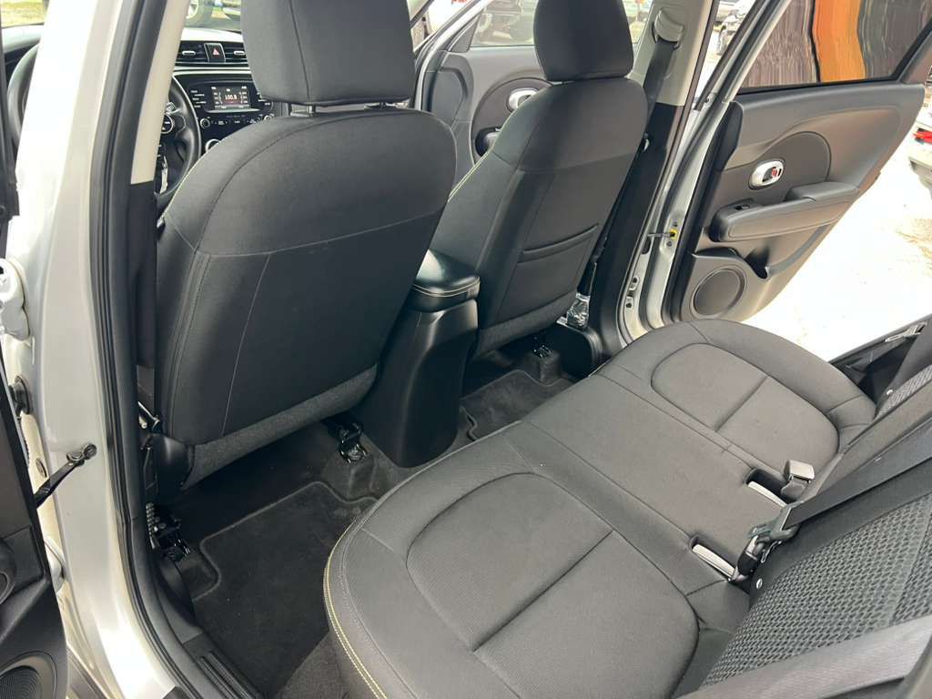 2016 Kia Soul Image 13