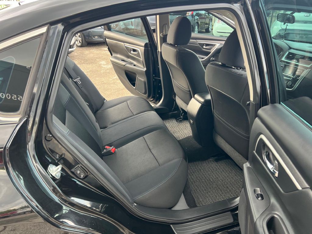 2018 Nissan Altima Image 12