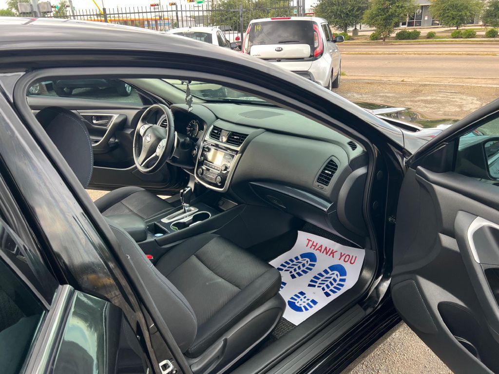 2018 Nissan Altima Image 13