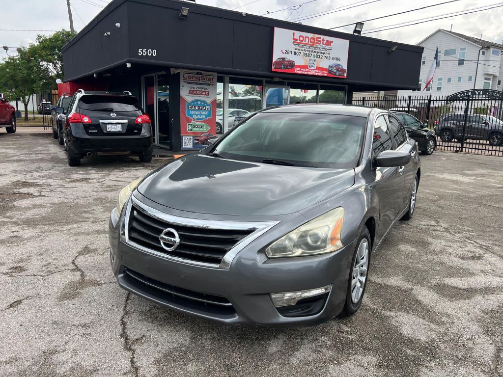 2015 Nissan Altima Image 1
