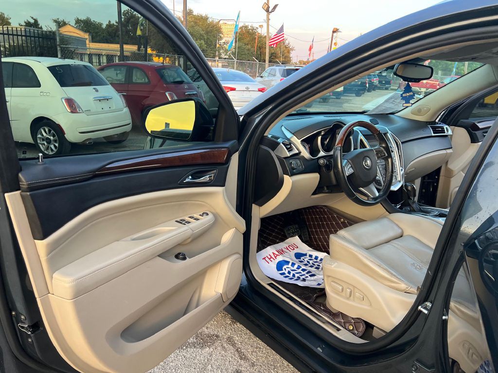 2011 Cadillac SRX Image 18