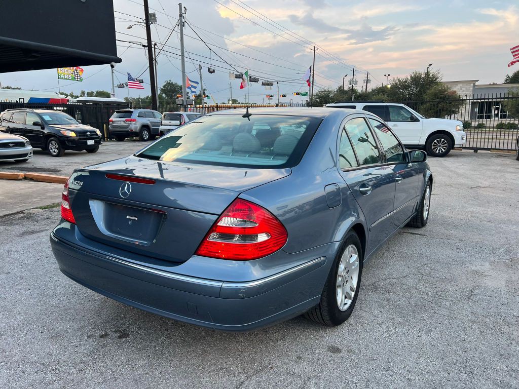 2004 Mercedes-Benz E-Class Image 6