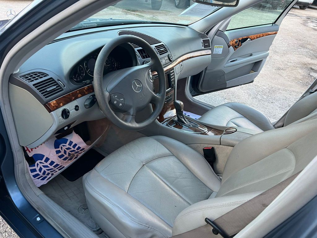 2004 Mercedes-Benz E-Class Image 15