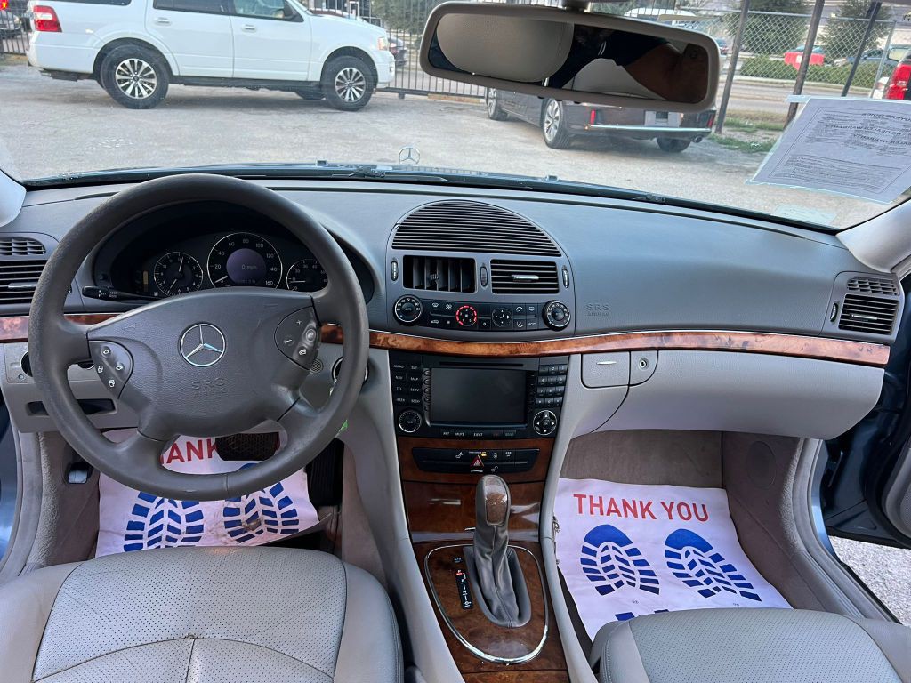 2004 Mercedes-Benz E-Class Image 16