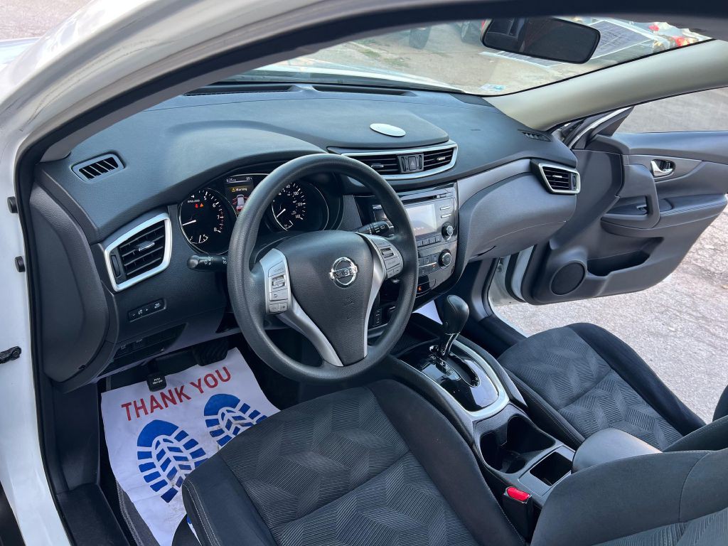 2016 Nissan Rogue Image 16
