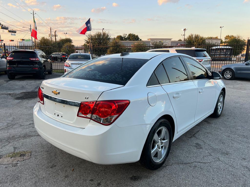 2015 Chevrolet Cruze Image 16