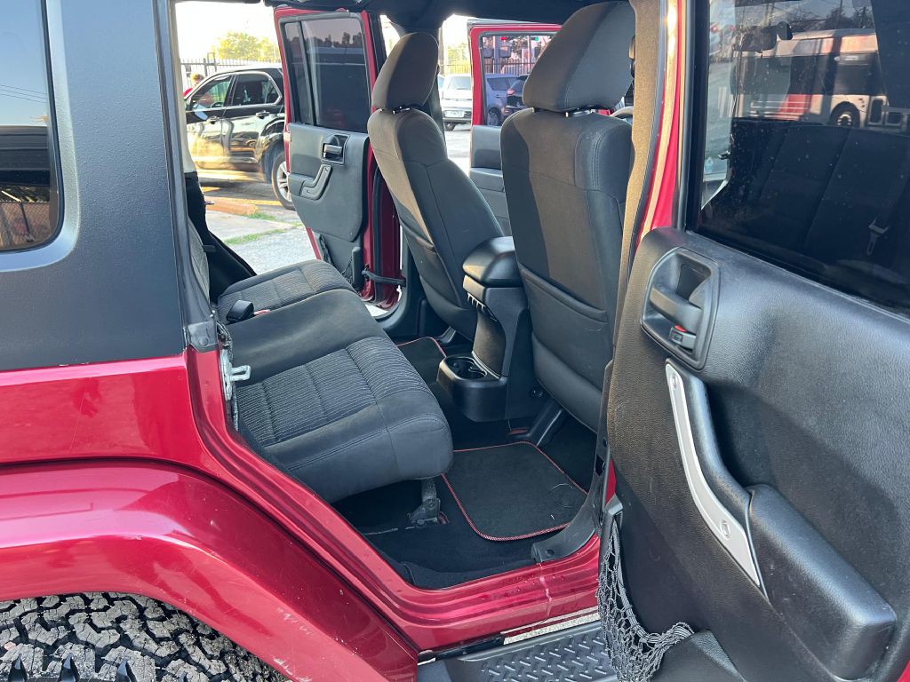 2011 Jeep Wrangler Unlimited Image 12