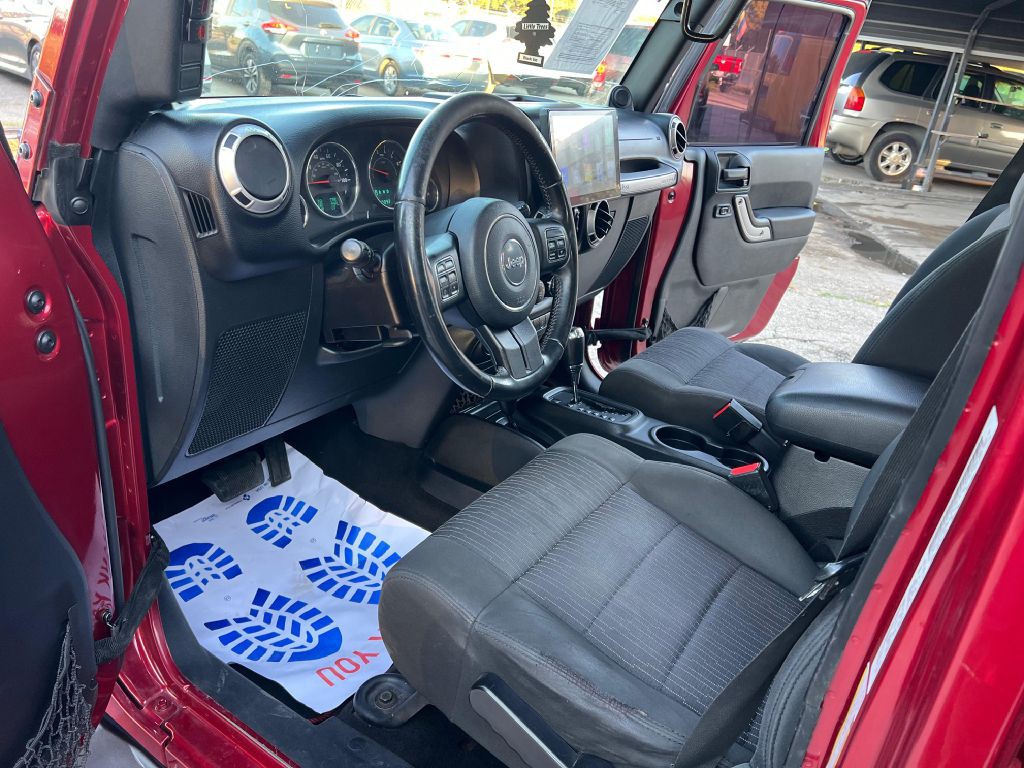 2011 Jeep Wrangler Unlimited Image 18