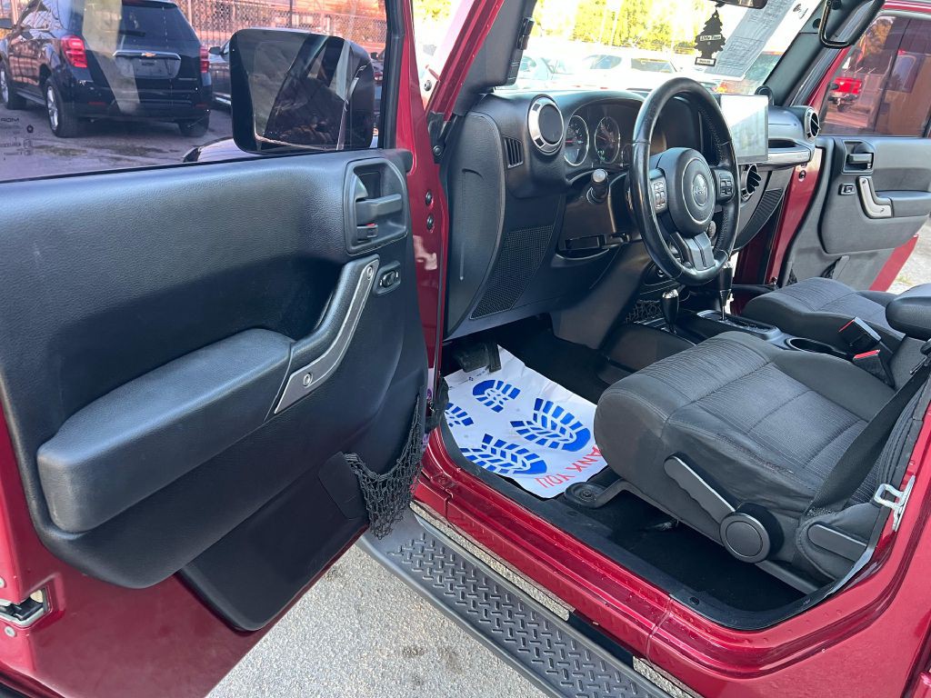 2011 Jeep Wrangler Unlimited Image 19