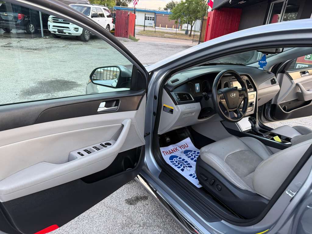 2015 Hyundai Sonata Image 18