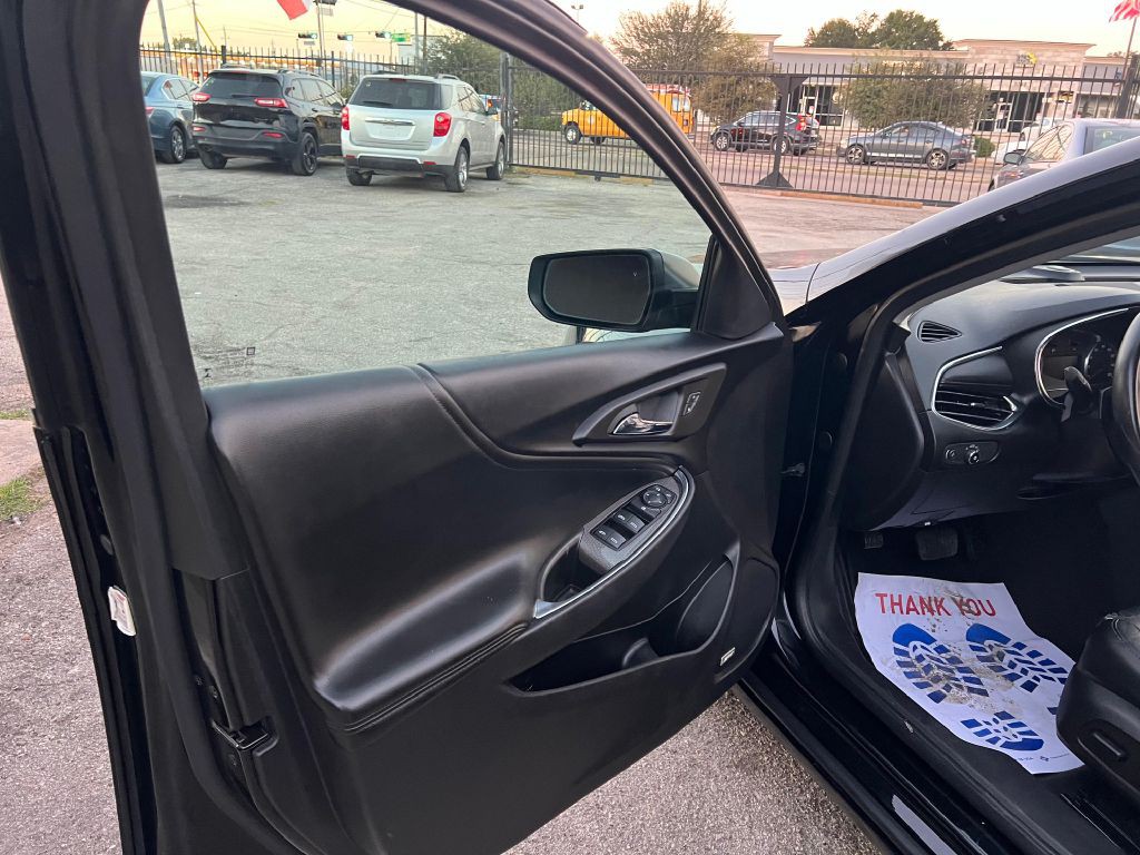 2017 Chevrolet Malibu Image 17