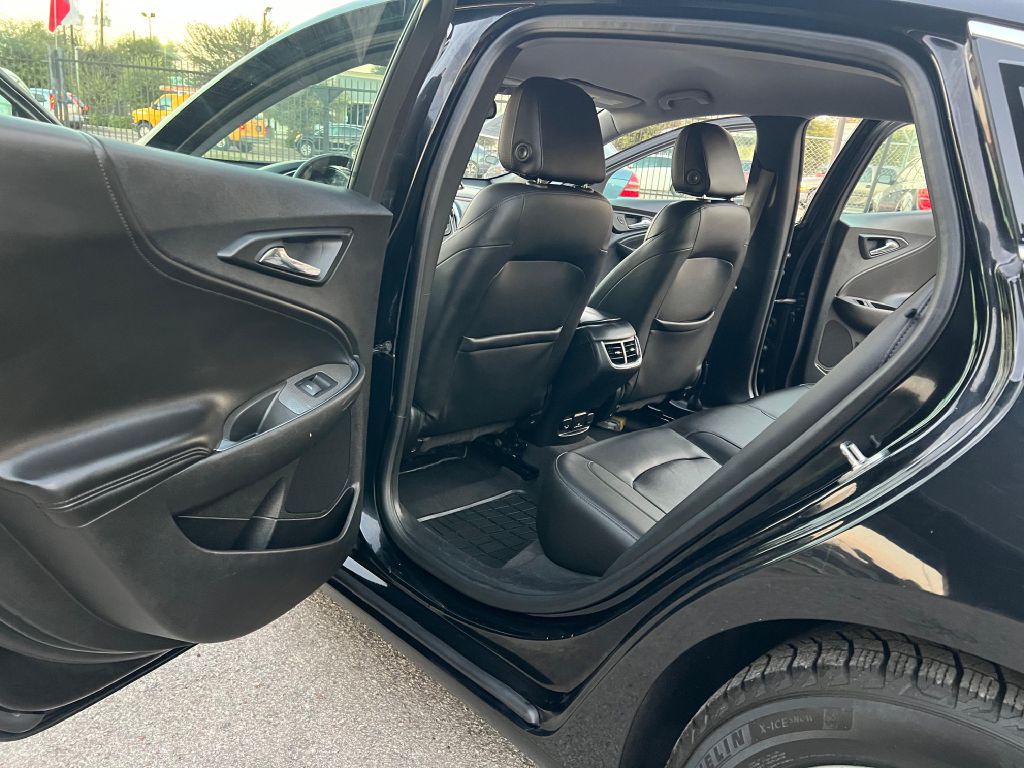 2017 Chevrolet Malibu Image 19