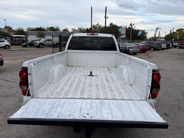 2004 Chevrolet Silverado 1500 Image 12
