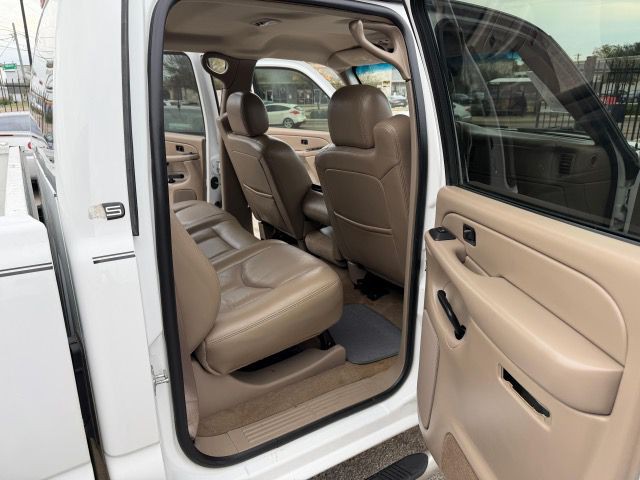 2004 Chevrolet Silverado 1500 Image 16