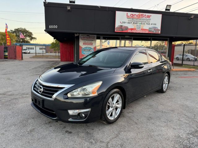 2015 Nissan Altima Image 4