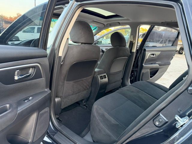 2015 Nissan Altima Image 12