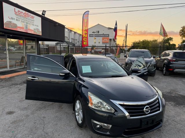 2015 Nissan Altima Image 15