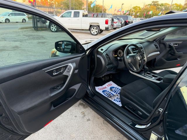 2015 Nissan Altima Image 17
