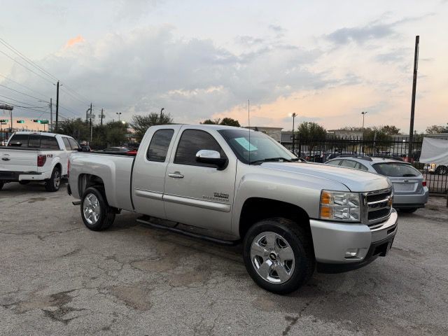 2010 Chevrolet Silverado 1500 Image 2