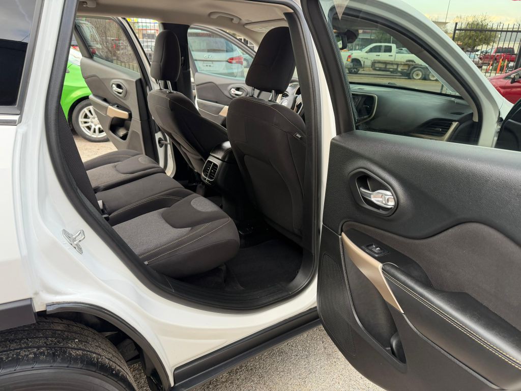 2018 Jeep Cherokee Image 17