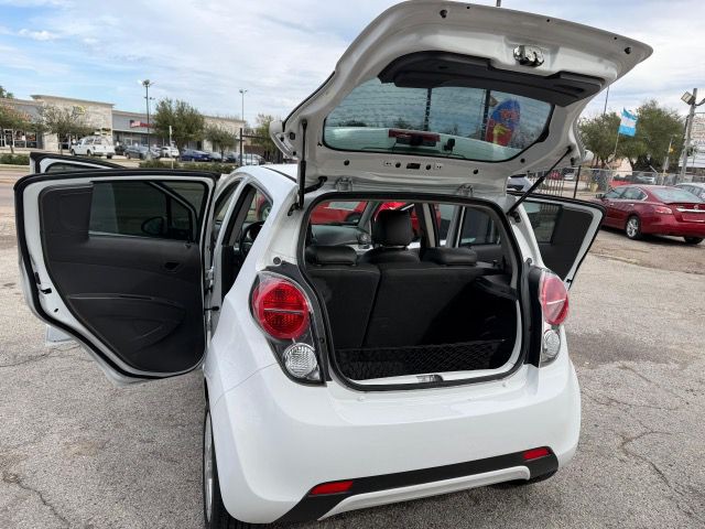 2015 Chevrolet Spark Image 11