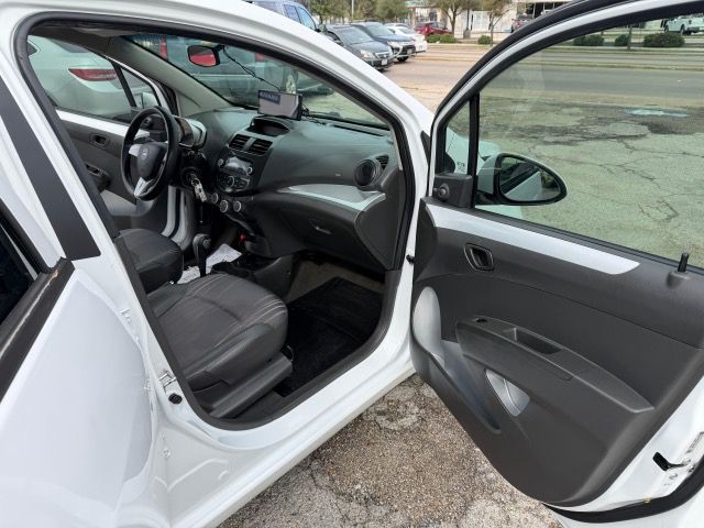 2015 Chevrolet Spark Image 16