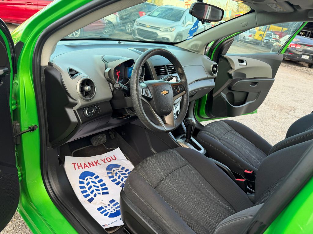 2014 Chevrolet Sonic Image 14