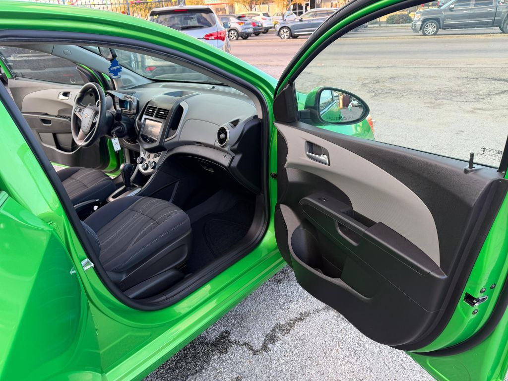 2014 Chevrolet Sonic Image 18