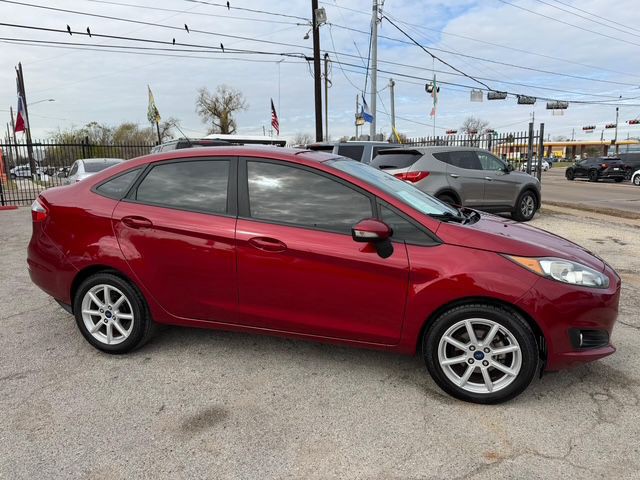 2016 Ford Fiesta Image 5