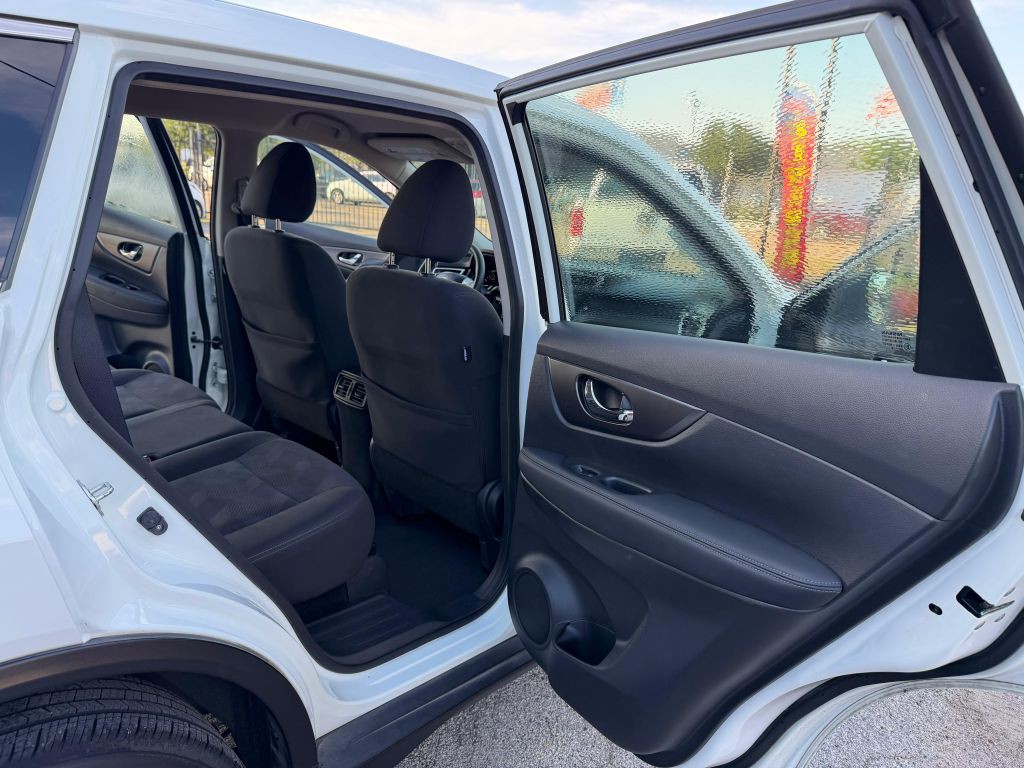 2016 Nissan Rogue Image 13
