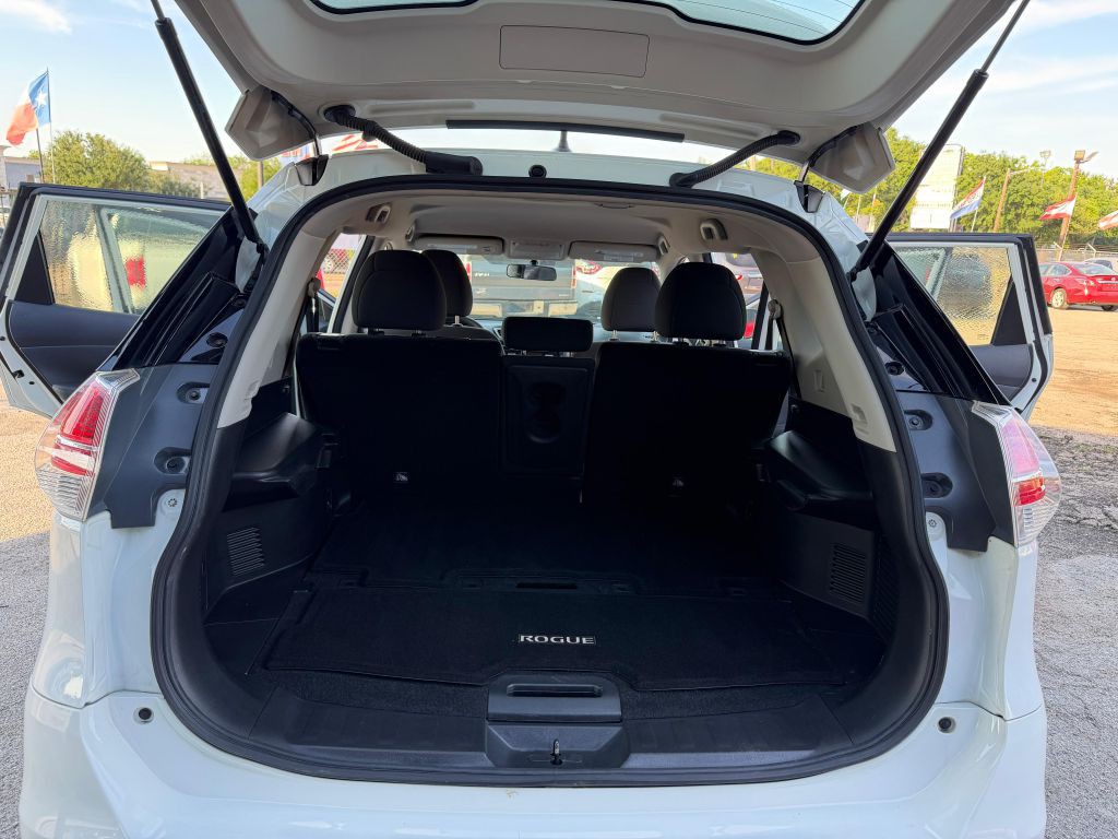 2016 Nissan Rogue Image 16