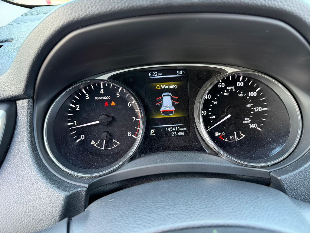 2016 Nissan Rogue Image 20