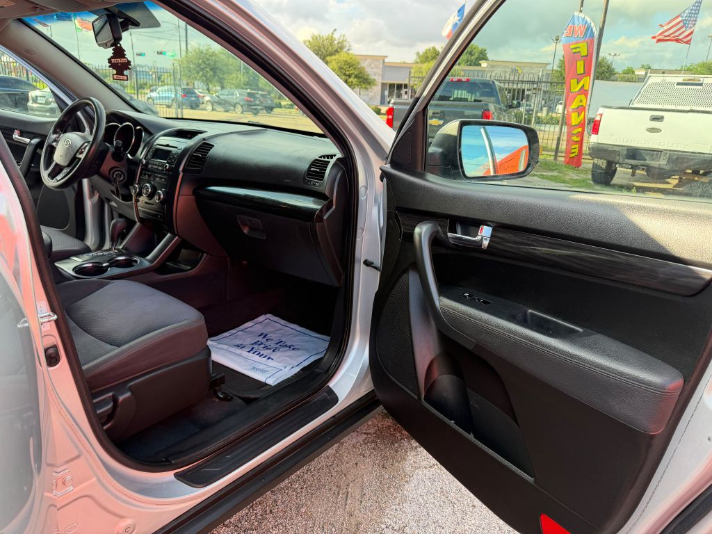 2011 Kia Sorento Image 13