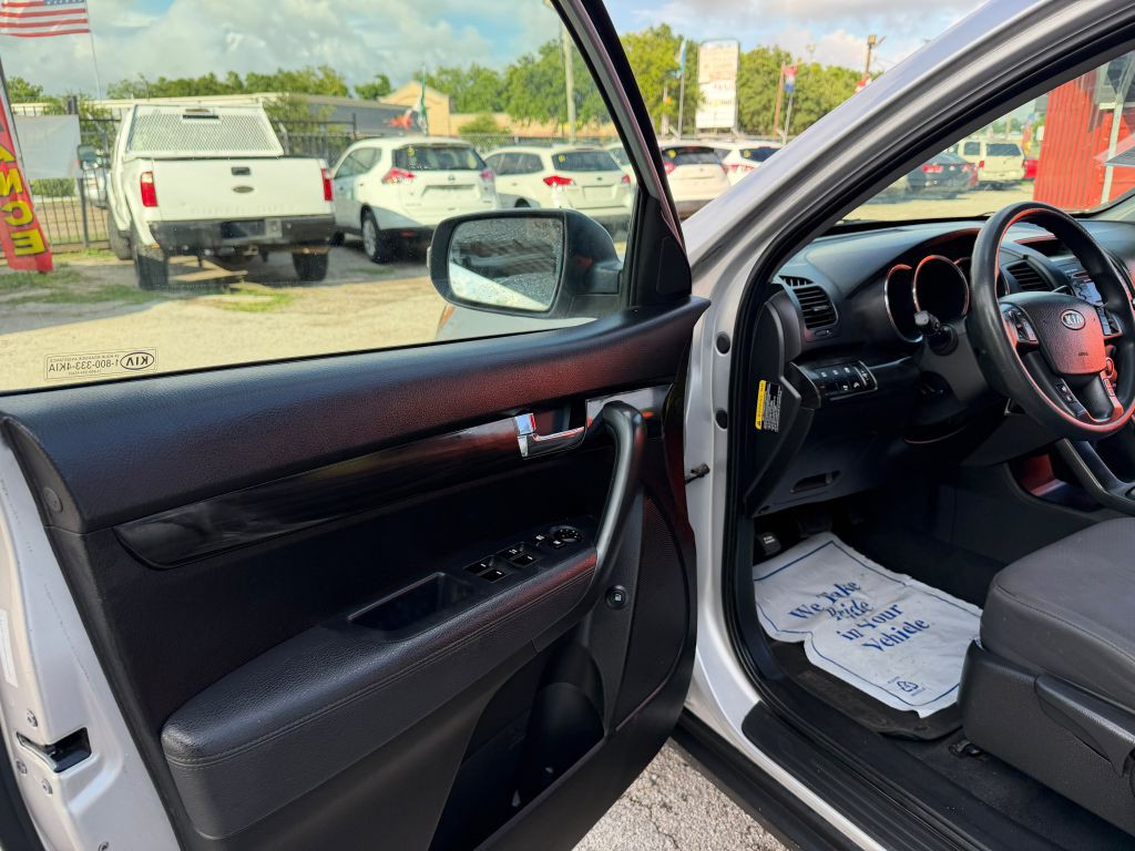 2011 Kia Sorento Image 16