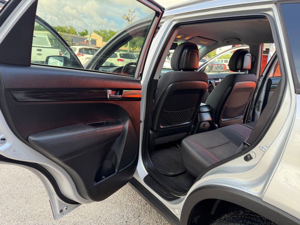 2011 Kia Sorento Image 18