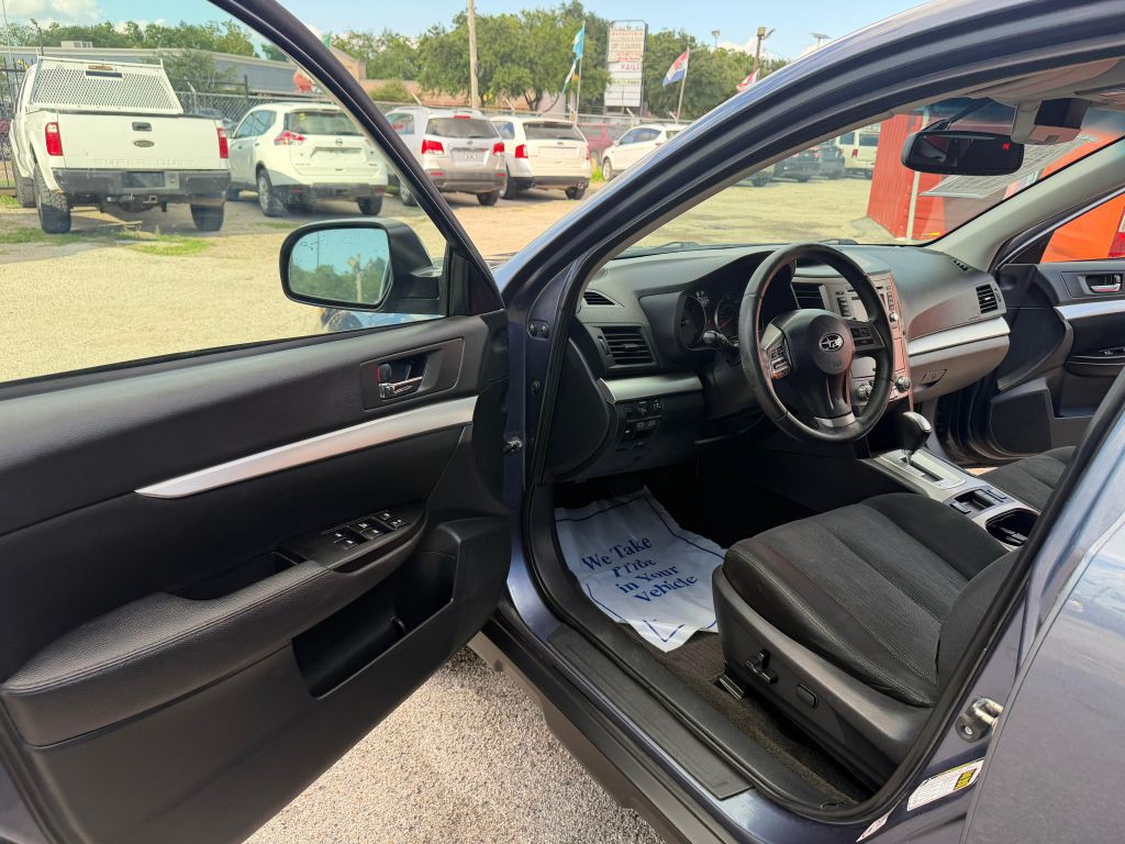 2014 Subaru Outback Image 12