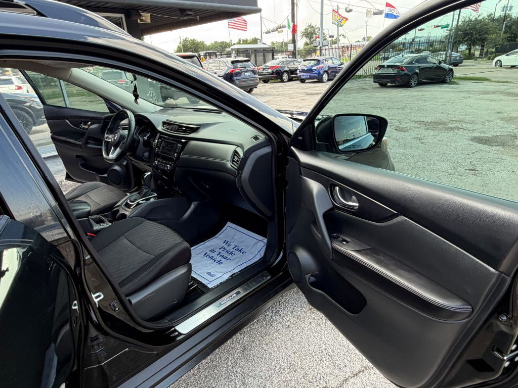 2018 Nissan Rogue Image 14