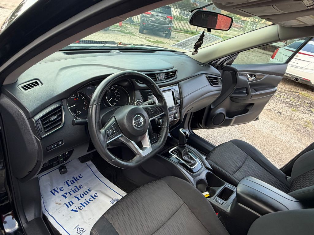 2018 Nissan Rogue Image 15