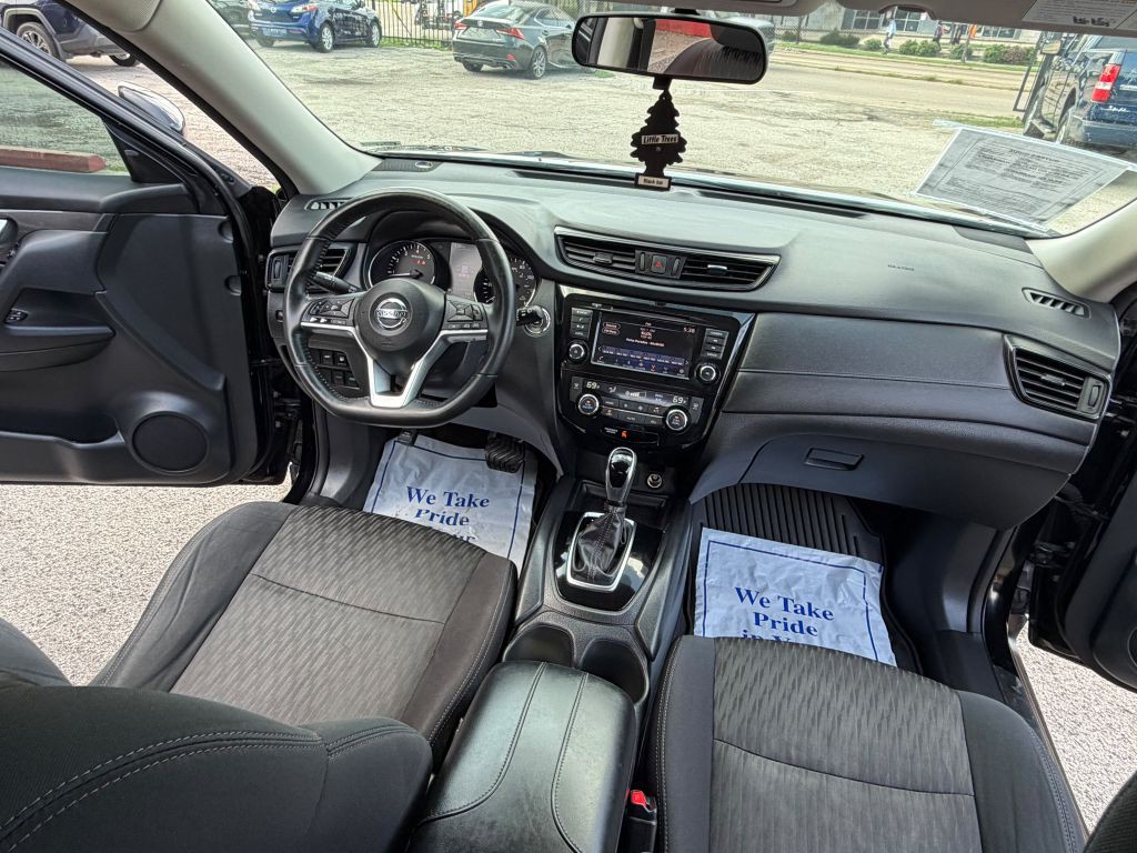 2018 Nissan Rogue Image 16
