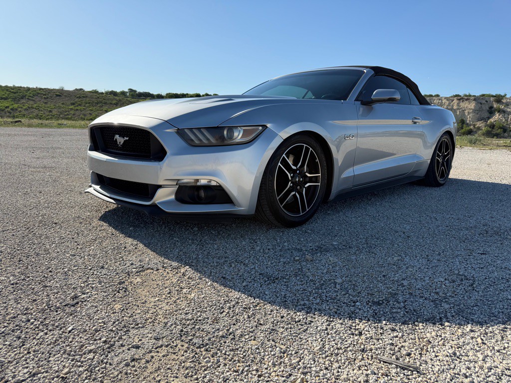 2015 Ford Mustang Image 2