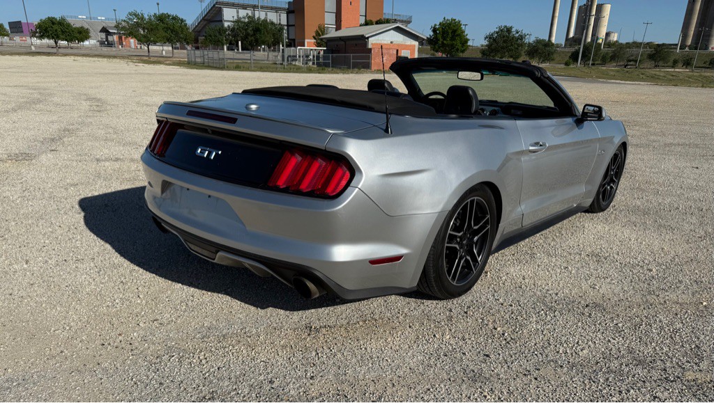 2015 Ford Mustang Image 16