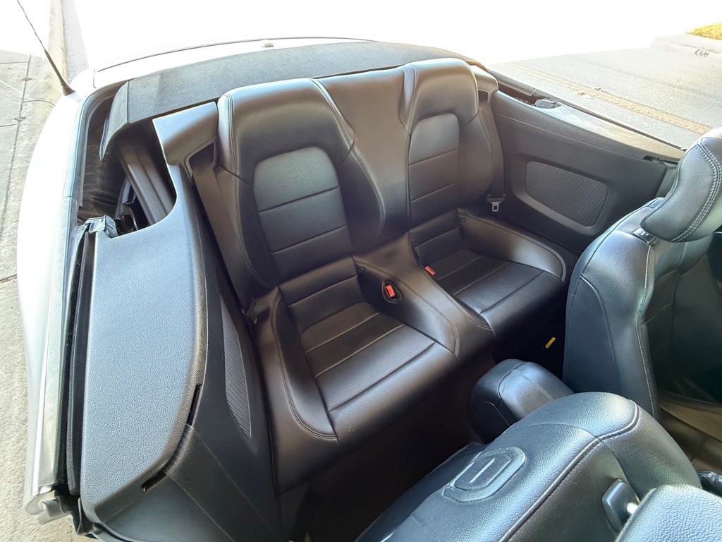 2015 Ford Mustang Image 22