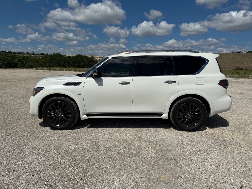 2016 INFINITI QX80 Image 3