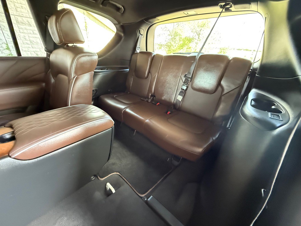 2016 INFINITI QX80 Image 21
