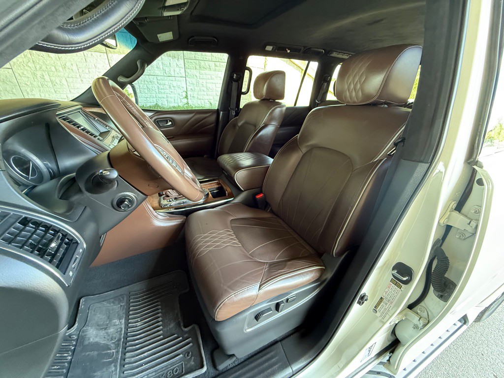 2016 INFINITI QX80 Image 29