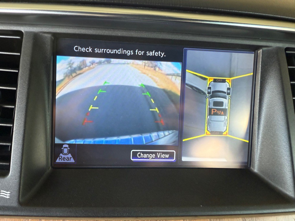2016 INFINITI QX80 Image 36