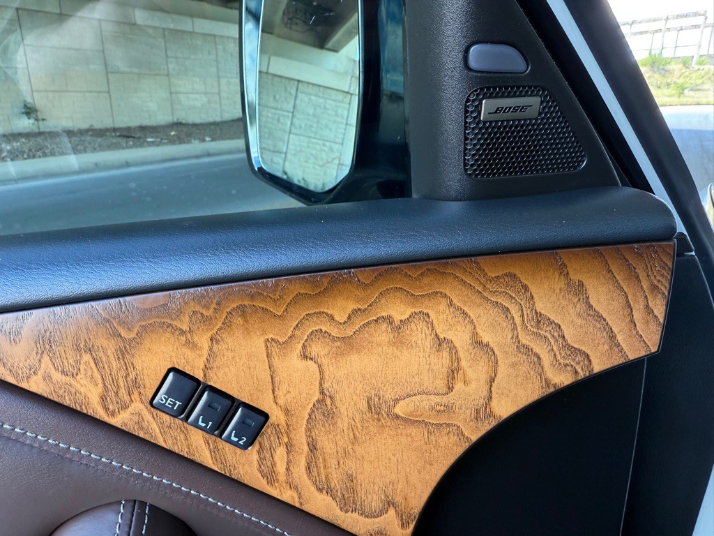 2016 INFINITI QX80 Image 38
