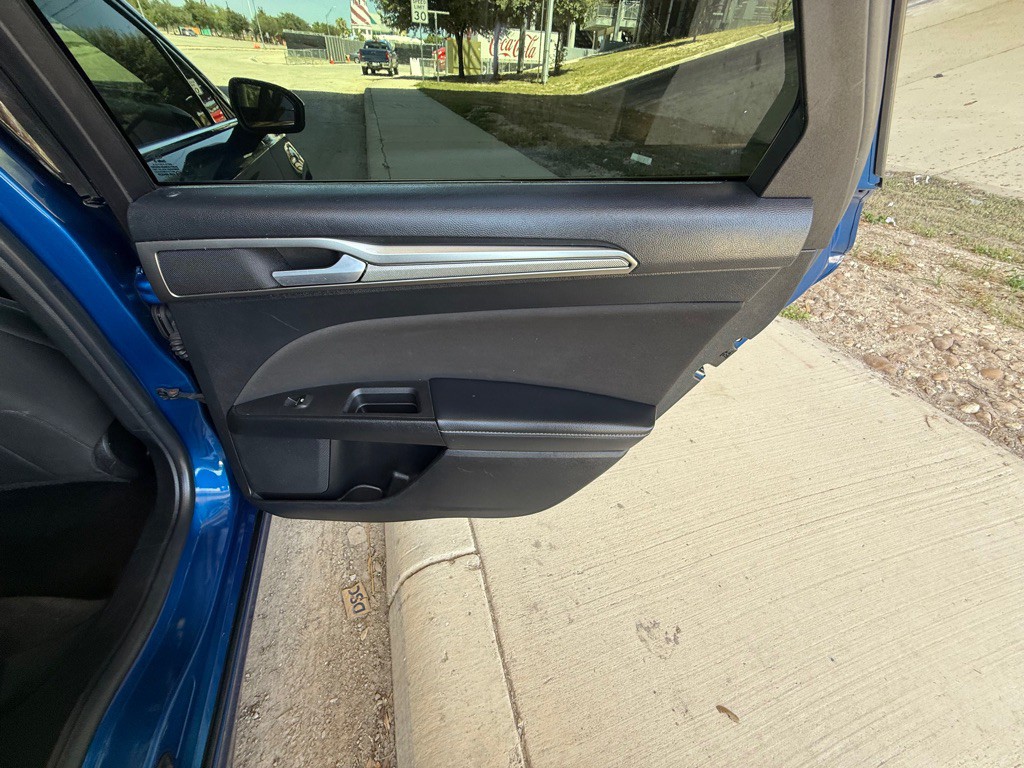 2018 Ford Fusion Image 15